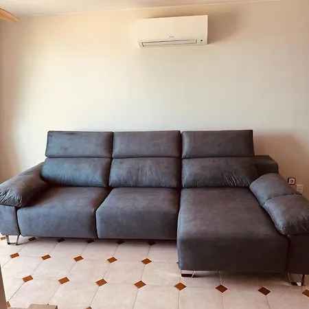 первая линия моря рядом с барселоной напротив вокзала Apartment *